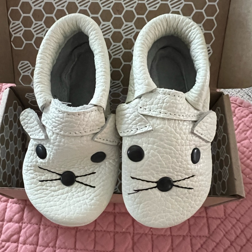 Cream Mouse Baby Moccasins